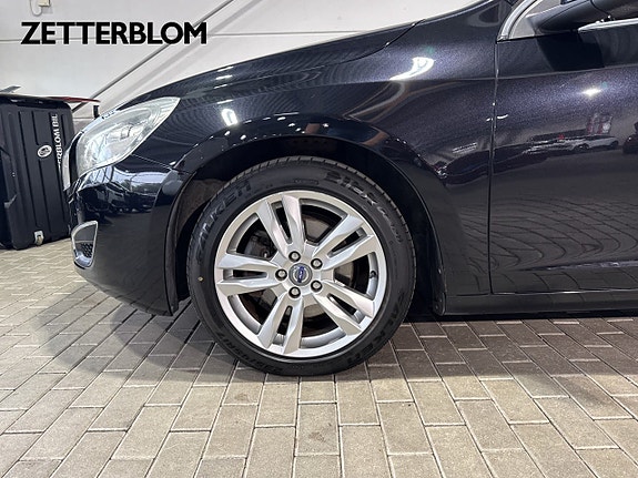 Volvo S60 13 of 15