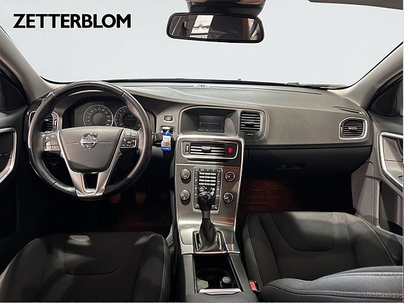Volvo S60 10 of 15