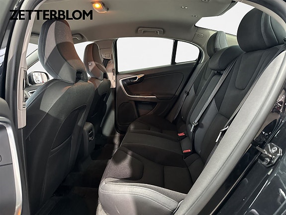 Volvo S60 9 of 15