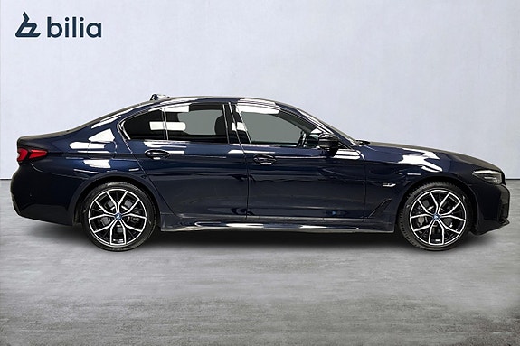 BMW 530e 2 of 14