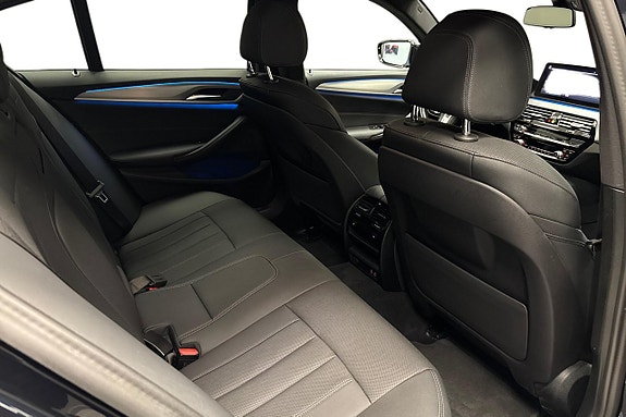 BMW 530e 13 of 14