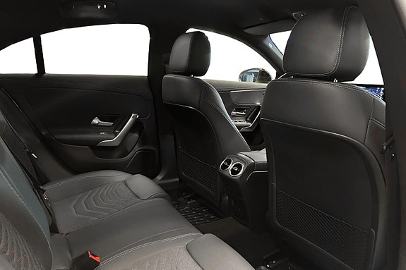 Mercedes-Benz CLA200 17 of 21