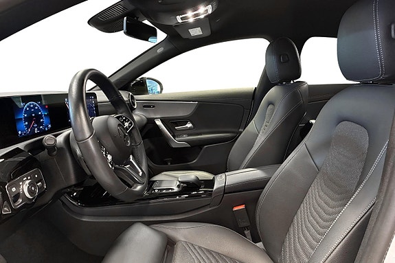 Mercedes-Benz CLA200 14 of 21