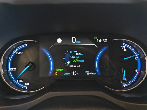 Toyota RAV4 8 of 15