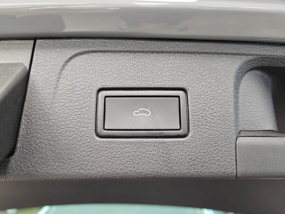 Volkswagen Passat 23 of 23