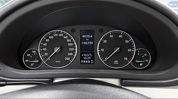 Mercedes-Benz C180 15 of 16