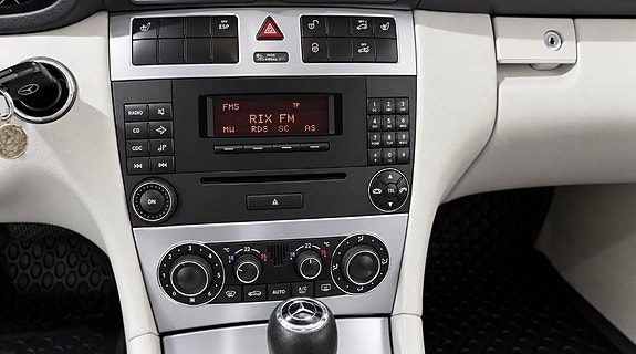 Mercedes-Benz C180 16 of 16