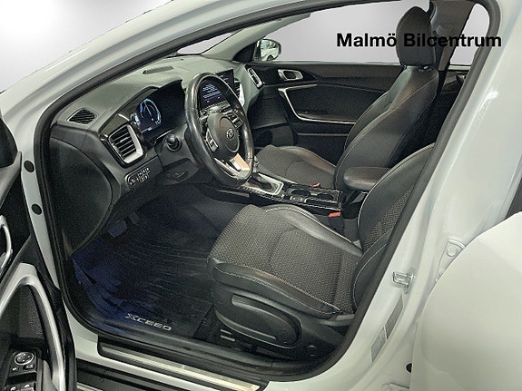 Kia XCeed 14 of 19