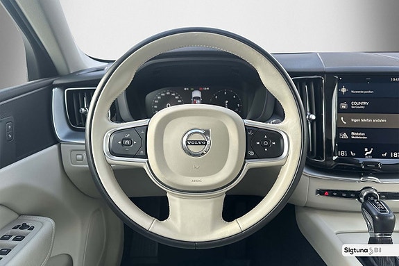 Volvo XC60 17 of 25