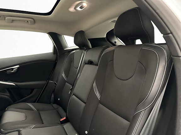 Volvo V40 21 of 30
