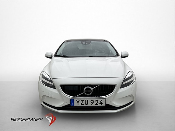 Volvo V40 2 of 30