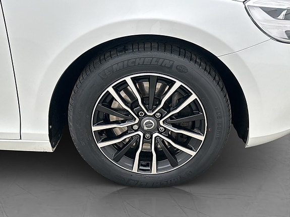 Volvo V40 30 of 30