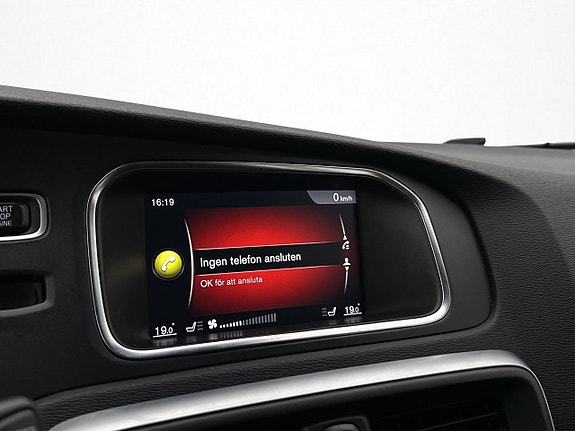 Volvo V40 17 of 30