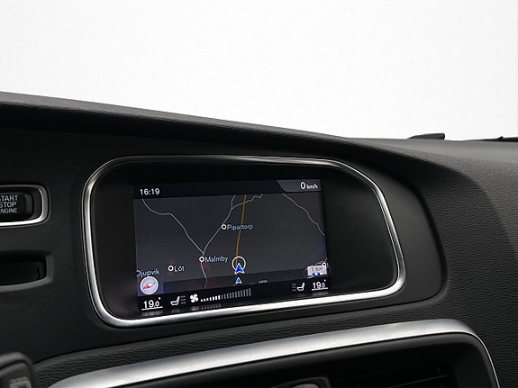 Volvo V40 16 of 30