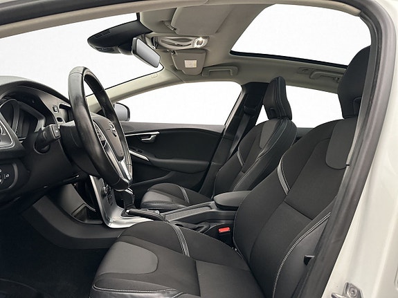 Volvo V40 9 of 30