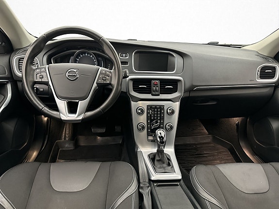 Volvo V40 10 of 30
