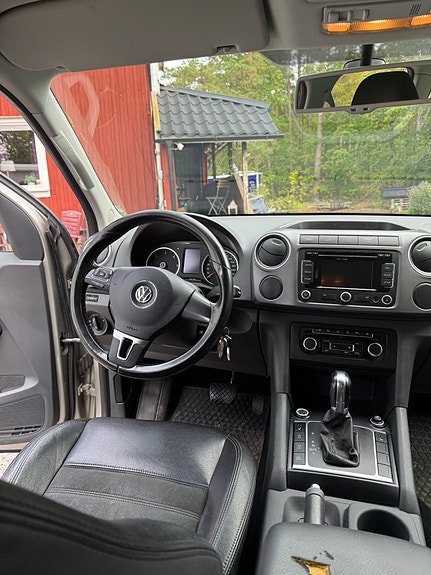 Volkswagen Amarok 6 of 9