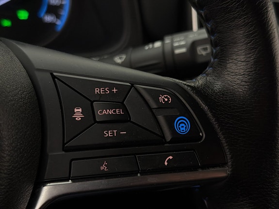 Nissan Leaf 24 of 30