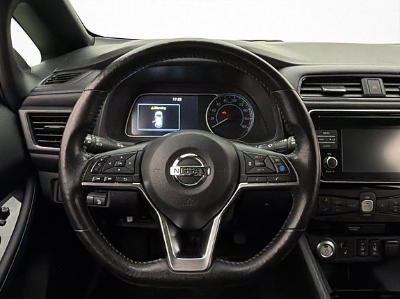 Nissan Leaf 12 of 30