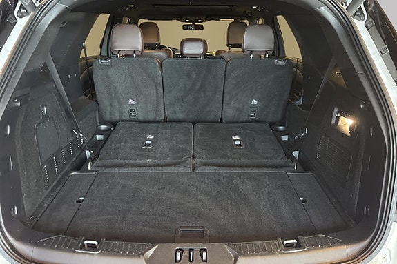Ford Explorer 6 of 10