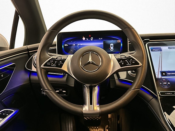 Mercedes-Benz EQE300 13 of 30