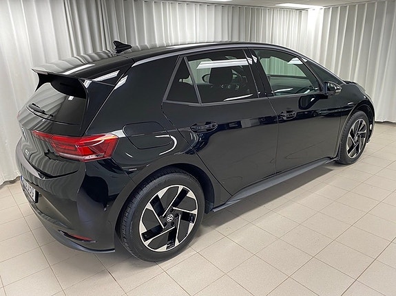 Volkswagen ID.3 4 of 12