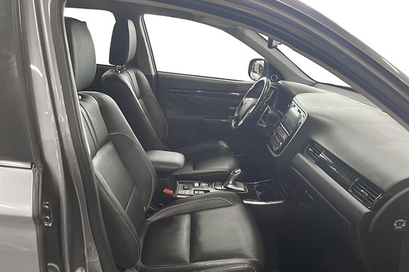 Mitsubishi Outlander 13 of 26