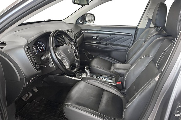 Mitsubishi Outlander 12 of 26