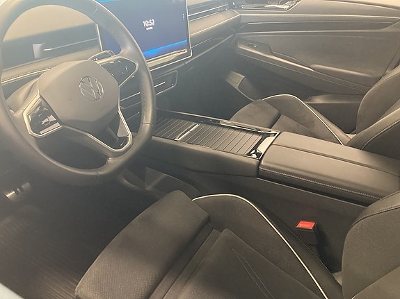 Volkswagen ID.7 8 of 26