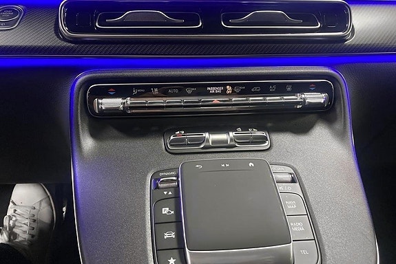 Mercedes-Benz V300 13 of 15