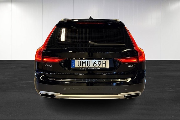 Volvo V90 Cross Country 6 of 23