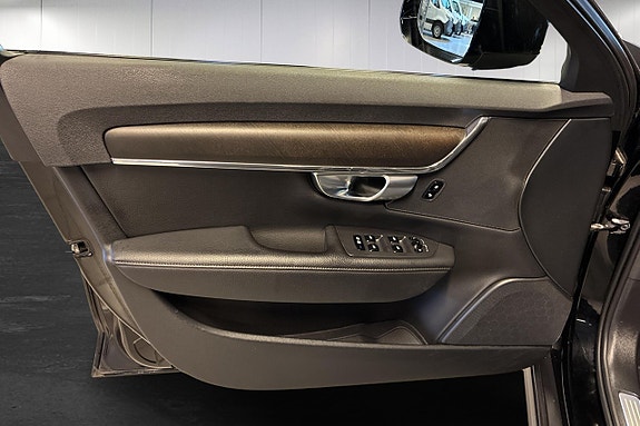 Volvo V90 Cross Country 13 of 23