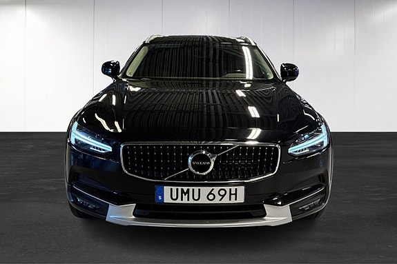 Volvo V90 Cross Country 5 of 23