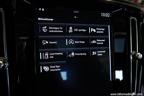 Volvo XC40 15 of 20