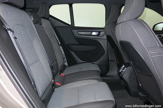 Volvo XC40 9 of 20