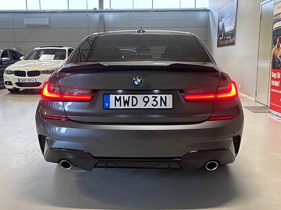 BMW 320d 30 of 30