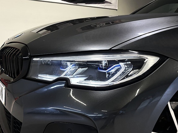 BMW 320d 4 of 30