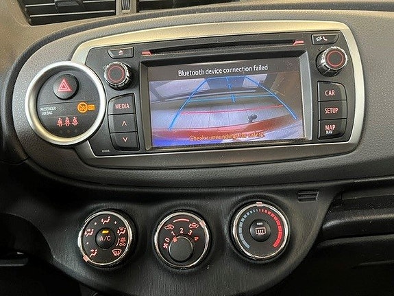 Toyota Yaris 8 of 10