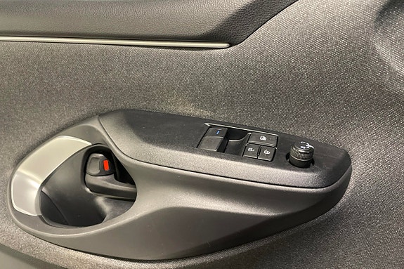 Toyota Yaris 25 of 26