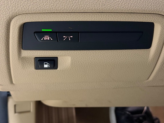 BMW 330e 22 of 23