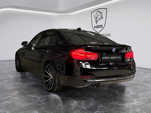 BMW 330e 4 of 23