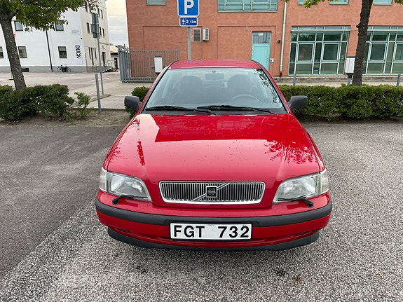 Volvo S40 4 of 23