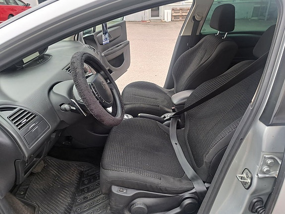 Citroen C4 14 of 25