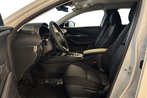 Mazda CX-30 9 of 15
