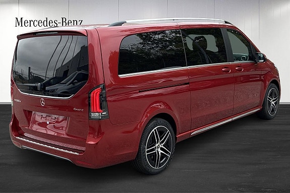 Mercedes-Benz V300 4 of 26