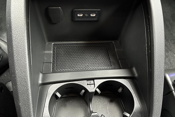 Mercedes-Benz V300 26 of 26