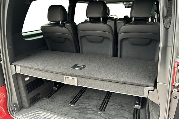 Mercedes-Benz V300 22 of 26