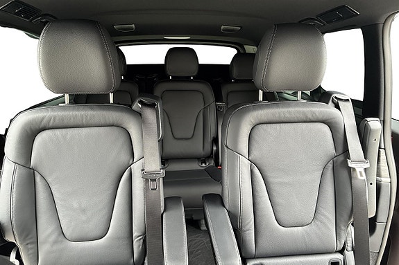 Mercedes-Benz V300 15 of 26