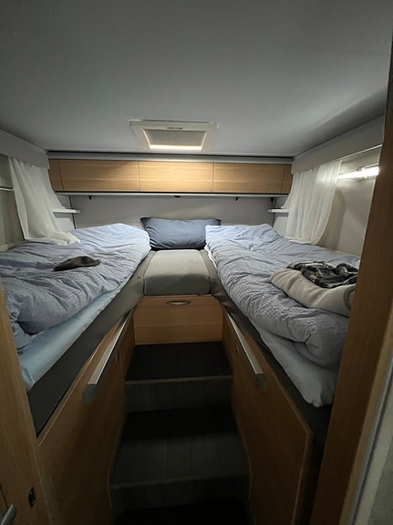 Adria Coral Axels 670 Sl 3 of 8