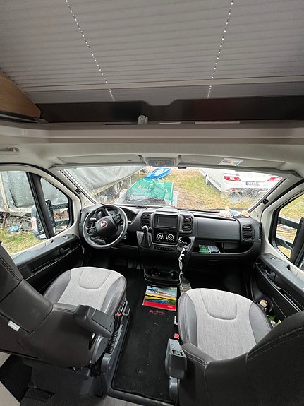 Adria Coral Axels 670 Sl 6 of 8